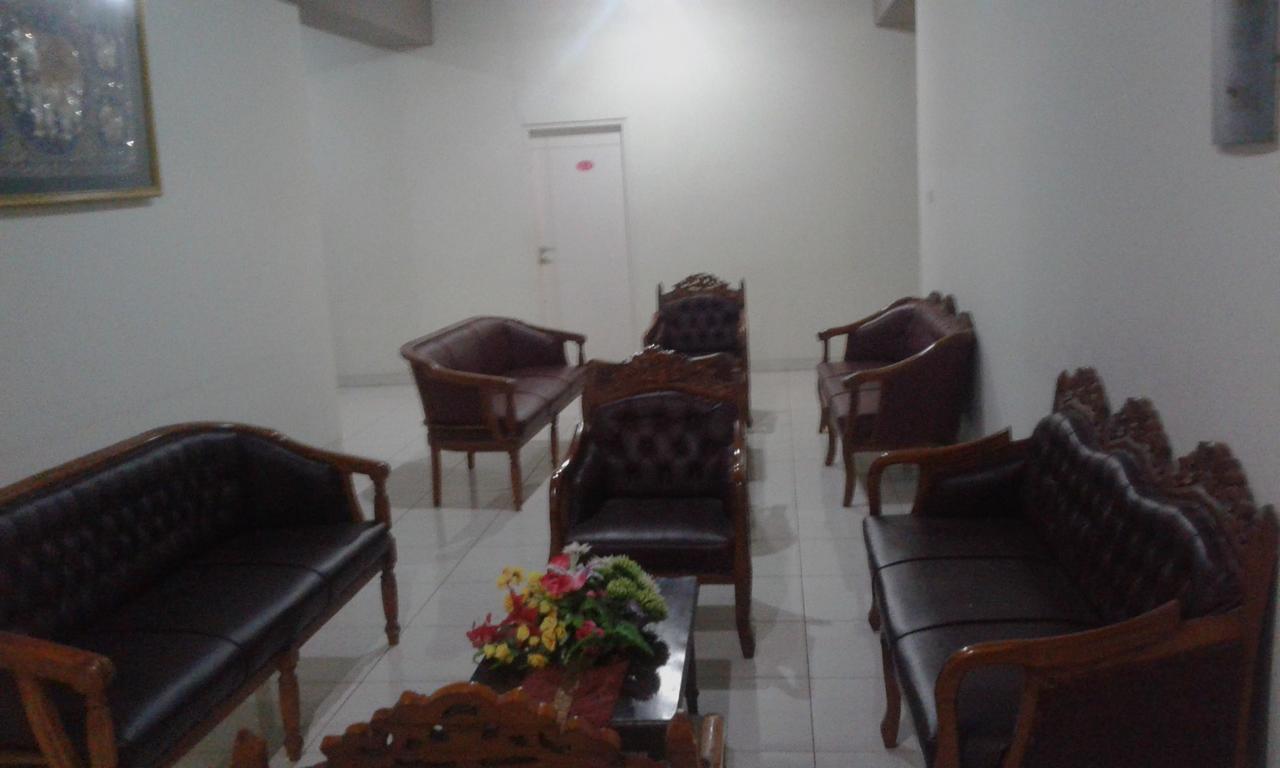 Ning Ed-Hotel Malang Dış mekan fotoğraf